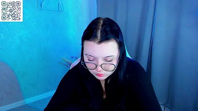 Kira G0ld online show from 04/24/26, 09:11