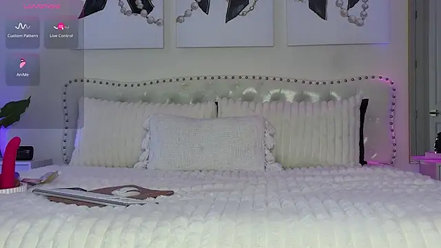 Snapshot of ViolettBaby chatting on 02/23/26, 05:57 ViolettBaby online show from 02/23/26, 05:57