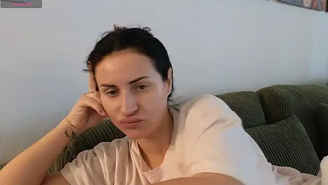 Snapshot of ViolettBaby chatting on 02/08/26, 06:16 ViolettBaby online show from 02/08/26, 06:16