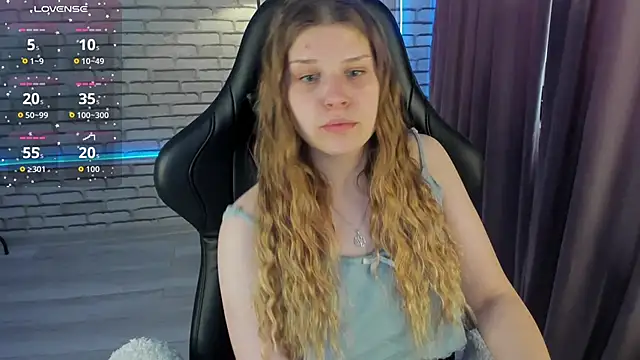 crispy amber online show from 02/22/26, 09:22