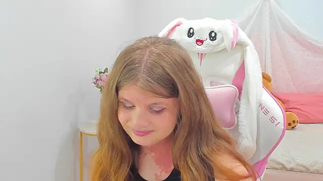 ChloeHalses online show from 07/07/26, 05:05