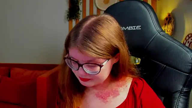 ChloeHalses online show from 05/29/26, 04:02