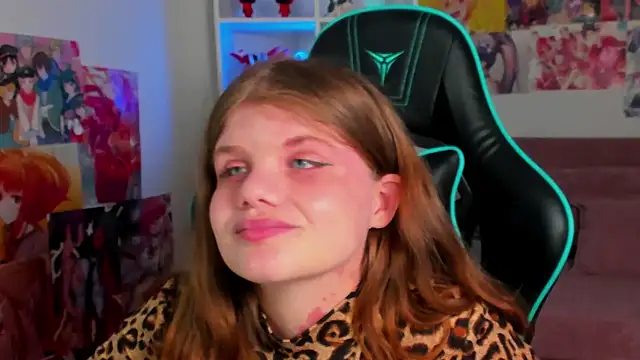 ChloeHalses online show from 05/20/26, 05:10