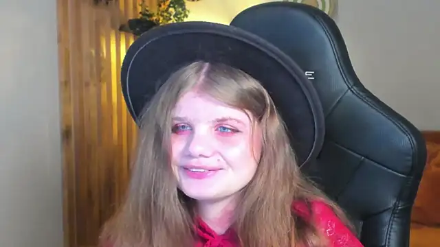 ChloeHalses online show from 05/10/26, 05:04