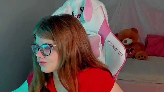 ChloeHalses online show from 03/28/26, 05:03