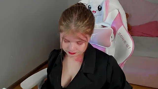ChloeHalses online show from 05/22/26, 05:11
