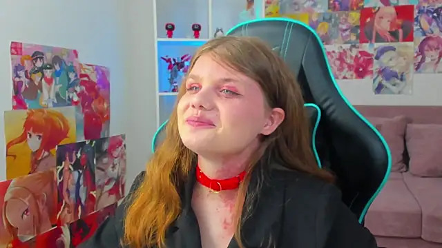 ChloeHalses online show from 07/06/26, 05:04