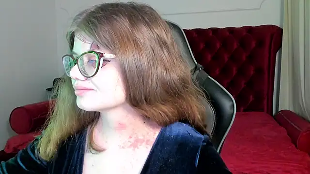 ChloeHalses online show from 03/05/26, 05:04