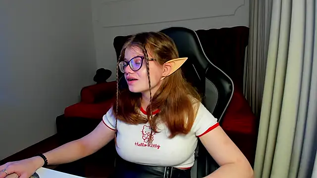 ChloeHalses online show from 04/15/26, 05:13