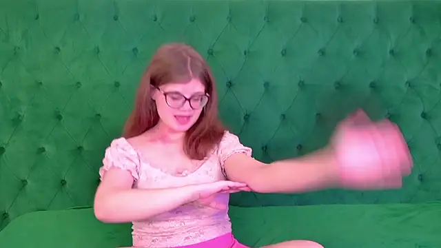 ChloeHalses online show from 03/10/26, 05:22