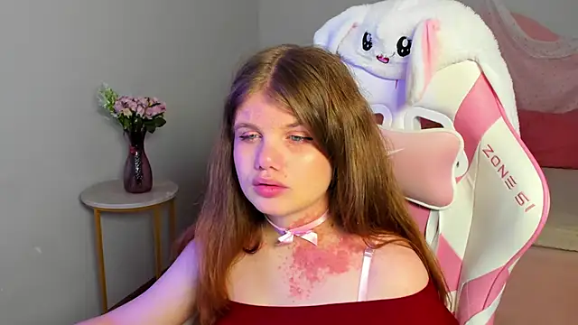 ChloeHalses online show from 06/16/26, 05:13