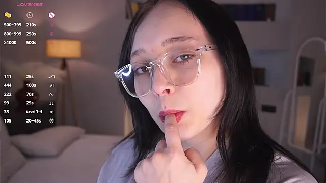 HannaHayles online show from 02/17/26, 06:49