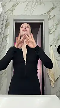 Velvet Hell online show from 04/13/26, 09:13