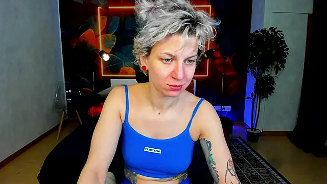 Snapshot of strip_dancer chatting on 03/02/26, 07:15 strip dancer online show from 03/02/26, 07:15