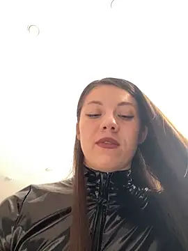 Snapshot of OnlyLeiLa chatting on 04/23/26, 06:53 OnlyLeiLa online show from 04/23/26, 06:53
