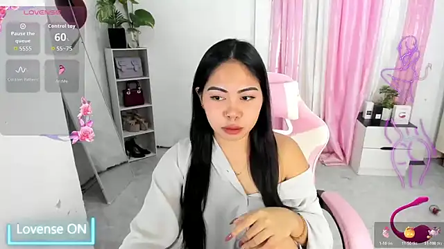 Ursweetyshaine online show from 05/07/26, 12:37