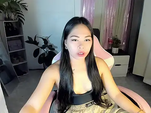 Ursweetyshaine online show from 04/10/26, 11:34