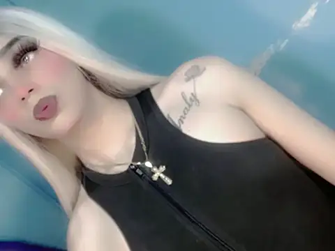 Snapshot of Maddye_Fox chatting on 07/04/26, 04:41 Maddye Fox online show from 07/04/26, 04:41