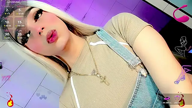 Snapshot of Maddye_Fox chatting on 06/14/26, 03:19 Maddye Fox online show from 06/14/26, 03:19