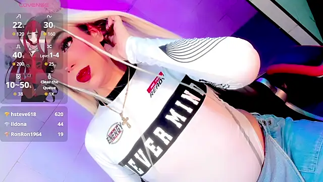 Snapshot of Maddye_Fox chatting on 06/19/26, 03:12 Maddye Fox online show from 06/19/26, 03:12