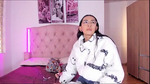 Snapshot of liittle__baby chatting on 02/09/26, 11:52 liittle baby online show from 02/09/26, 11:52