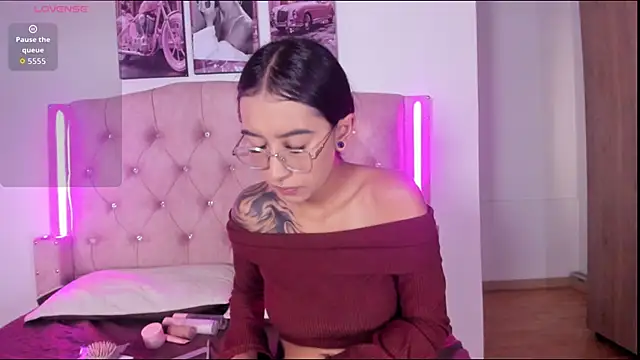 Snapshot of liittle__baby chatting on 02/26/26, 11:54 liittle baby online show from 02/26/26, 11:54