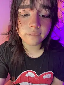 Daniellesins1 online show from 05/17/26, 02:11