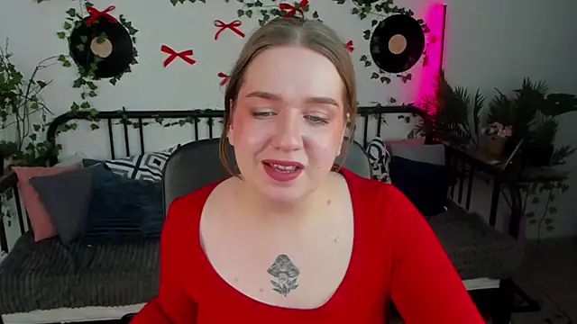 RachelDiRose online show from 02/25/26, 03:45