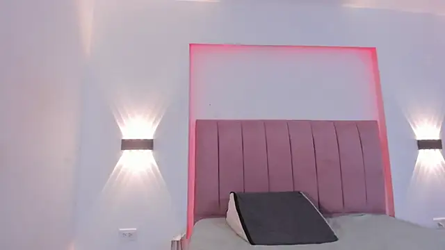 AllanaRosee online show from 03/24/26, 06:52