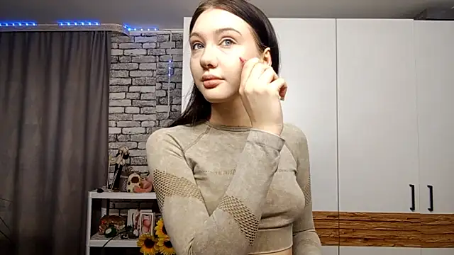 Snapshot of Anberri chatting on 02/08/26, 09:18 Anberri online show from 02/08/26, 09:18