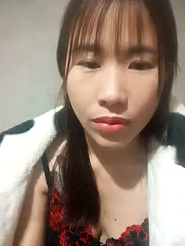 Snapshot of Yui-Ch1682 chatting on 02/05/26, 09:27 Yui-Ch1682 online show from 02/05/26, 09:27