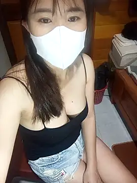 Snapshot of Yui-Ch1682 chatting on 02/25/26, 11:59 Yui-Ch1682 online show from 02/25/26, 11:59