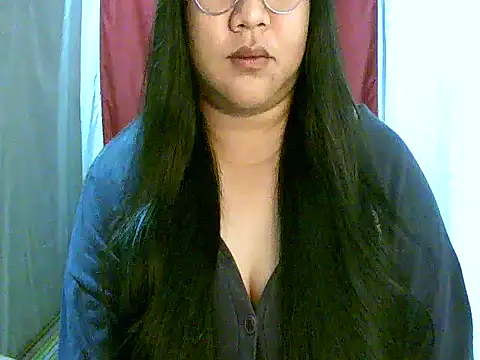 strip berry online show from 02/05/26, 02:13