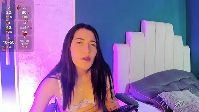 Adrienne   online show from 03/31/26, 08:33