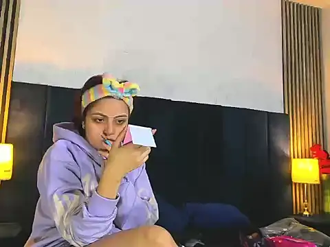 AnnyAndDimitry online show from 02/09/26, 12:25