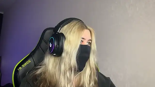 UnaXyling online show from 02/06/26, 08:21