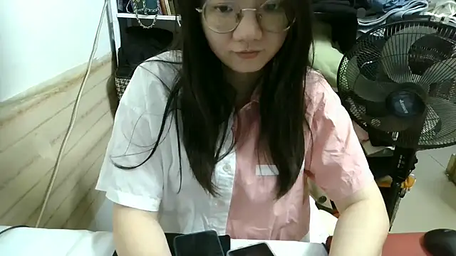 xiaoxiaowan11 online show from 03/29/26, 12:51