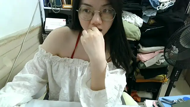 xiaoxiaowan11 online show from 03/27/26, 02:09