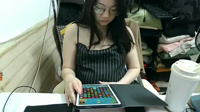 xiaoxiaowan11 online show from 04/14/26, 01:27
