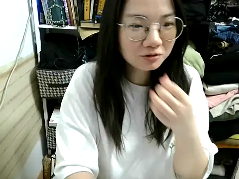 xiaoxiaowan11 online show from 03/07/26, 10:32