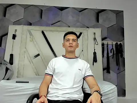 GoldenBoyM online show from 04/25/26, 03:20