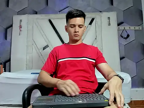 GoldenBoyM online show from 06/20/26, 03:44