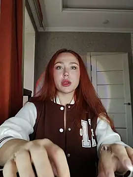 LolaaMint  online show from 03/04/26, 09:50