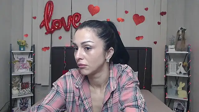 EvaClarkk online show from 04/16/26, 05:19