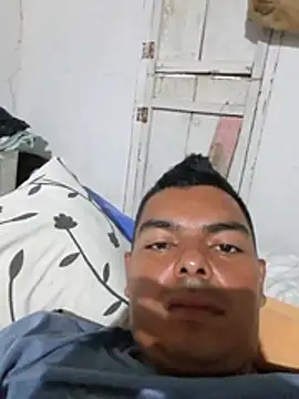 Snapshot of jhoncol231 chatting on 02/06/26, 08:27 jhoncol231 online show from 02/06/26, 08:27