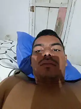 Snapshot of jhoncol231 chatting on 02/13/26, 03:17 jhoncol231 online show from 02/13/26, 03:17