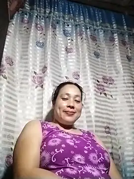 Snapshot of May_Bombs chatting on 02/05/26, 10:44 May Bombs online show from 02/05/26, 10:44