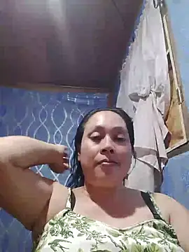 Snapshot of May_Bombs chatting on 06/15/26, 08:03 May Bombs online show from 06/15/26, 08:03