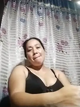 Snapshot of May_Bombs chatting on 02/07/26, 01:35 May Bombs online show from 02/07/26, 01:35