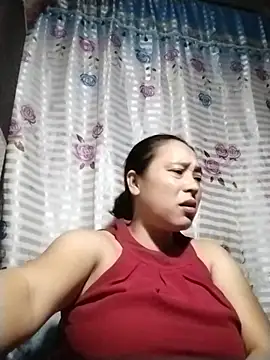 Snapshot of May_Bombs chatting on 02/04/26, 09:43 May Bombs online show from 02/04/26, 09:43